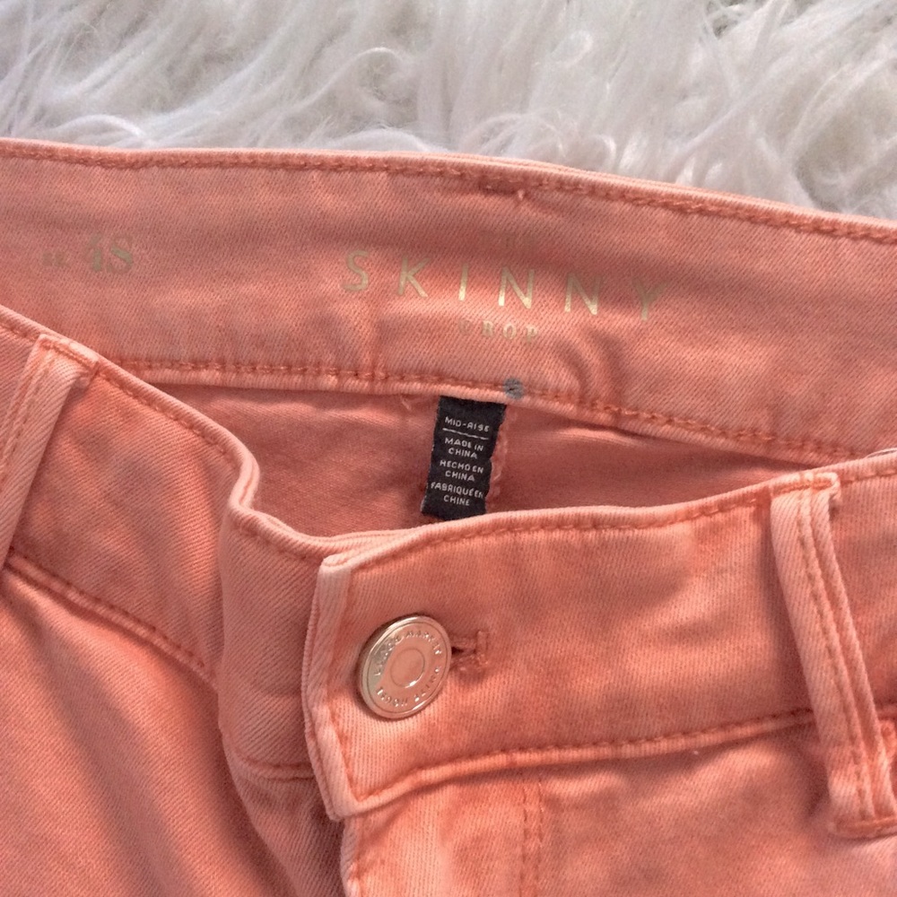 NWT WHBM Mid-Rise Skinny Crop Jean - Picture 6 of 8